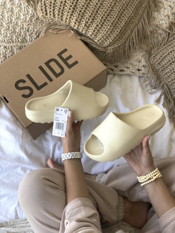 Шлепанцы Adidas Yeezy Slide Bone 3 3310 фото