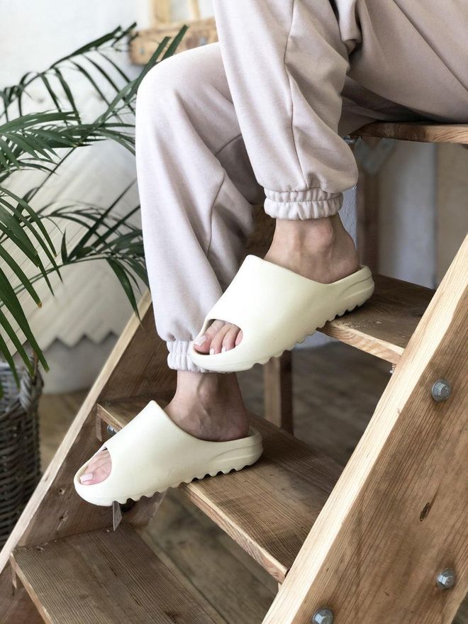 新製品 YEEZY SLIDE PURE 未使用 イージー スライド ピュア 28.5 | www ...