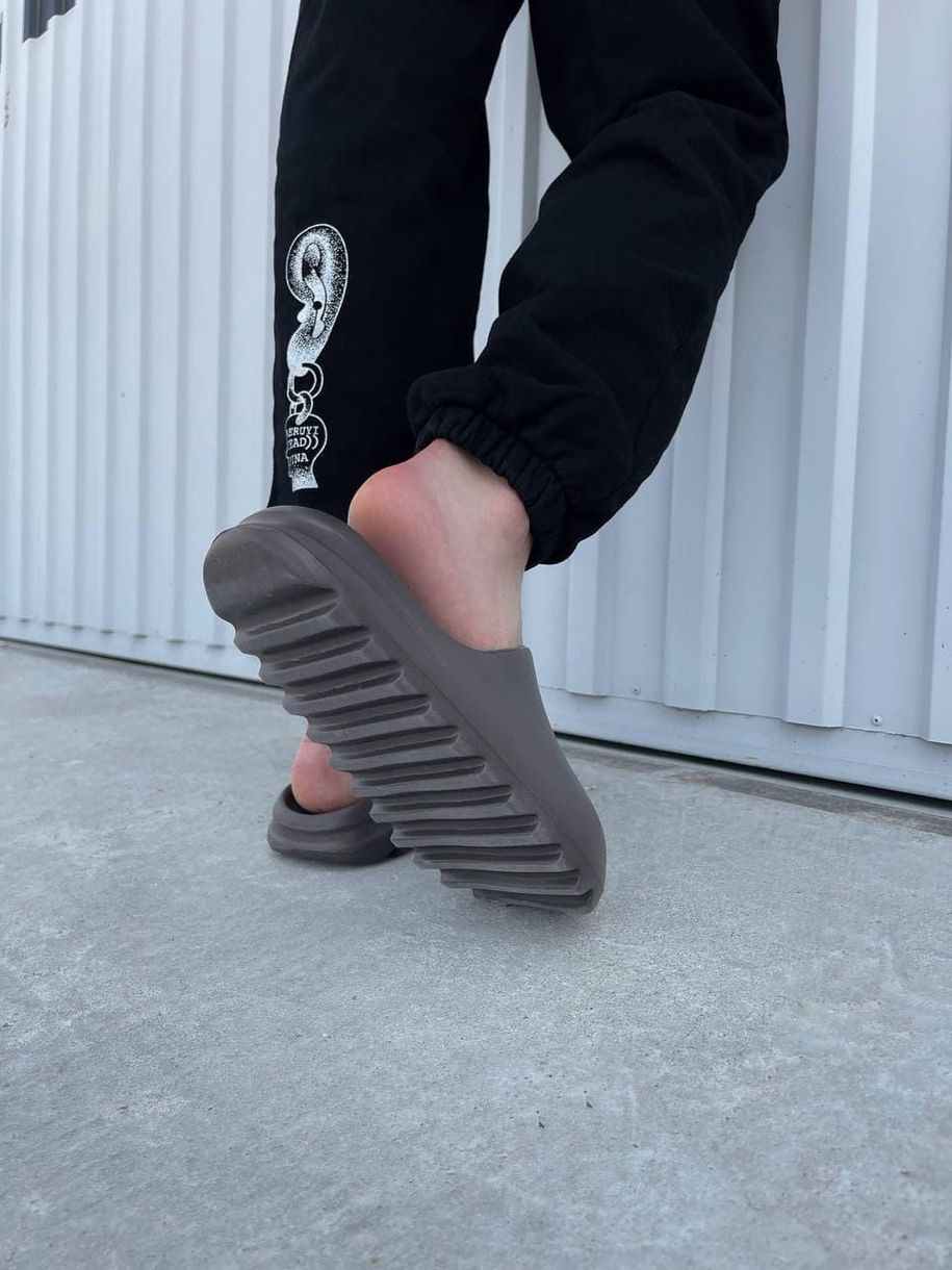 Шлепанцы Adidas Yeezy Slide Soot 5645 фото