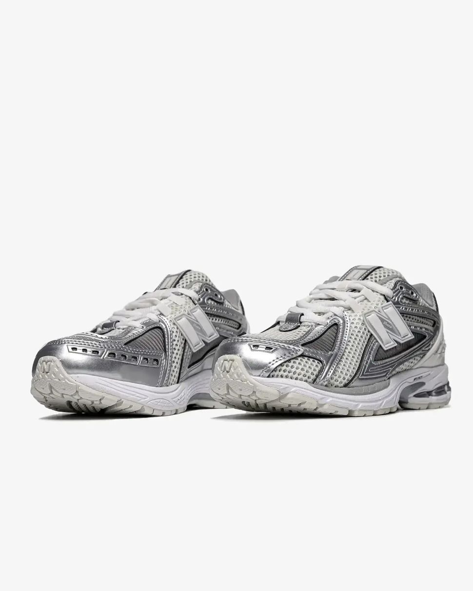 New Balance 1906R White Silver Chrome