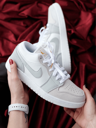 Купить Баскетбольные кроссовки Nike Air Jordan 1 Low Paris Унисекс - в  Киеве, Украине, заказать в магазине krosbery: цена, фото, отзывы