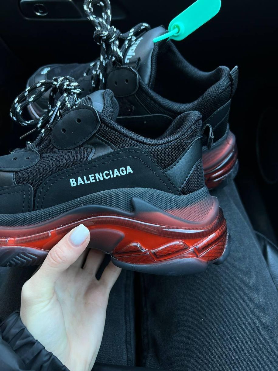 Кроссовки Balenciaga Triple S Clear Sole Black Red v2 3452 фото