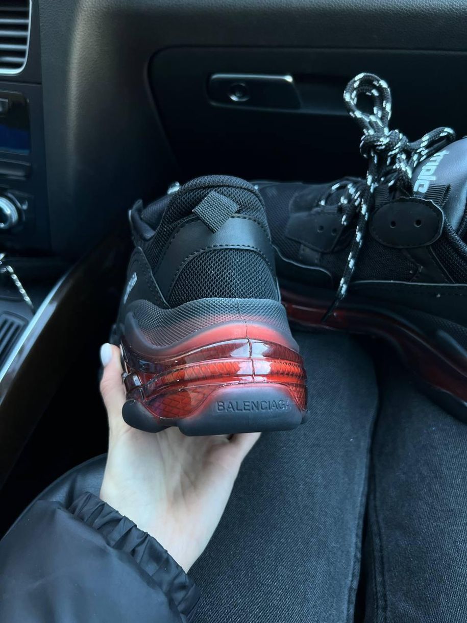 Кроссовки Balenciaga Triple S Clear Sole Black Red v2 3452 фото