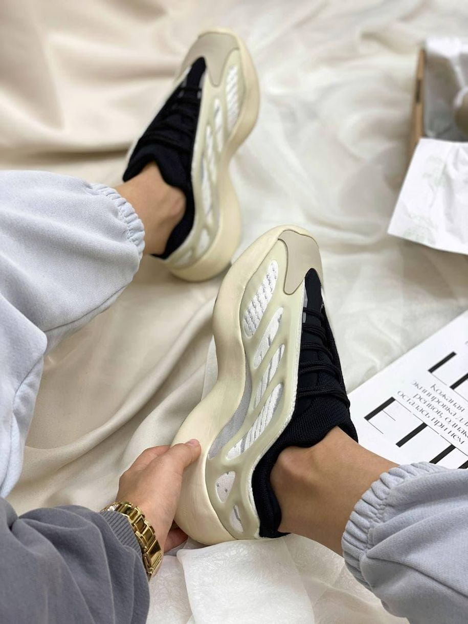 Кросівки Adidas Yeezy Boost 700 V3 Azael 2 6149 фото