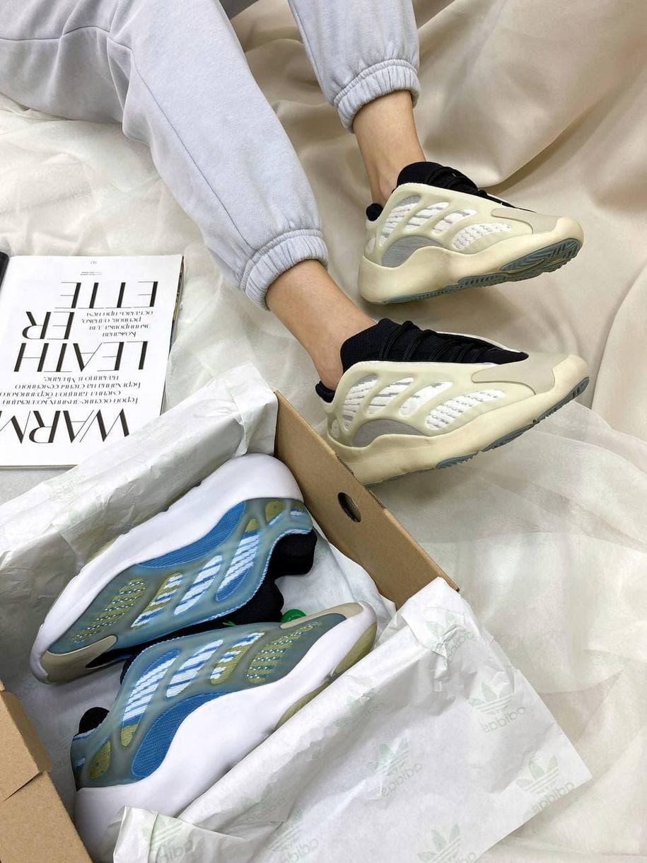 Кросівки Adidas Yeezy Boost 700 V3 Azael 2 6149 фото