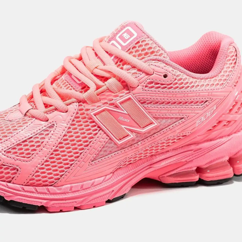 New Balance 1906R Hot Pink