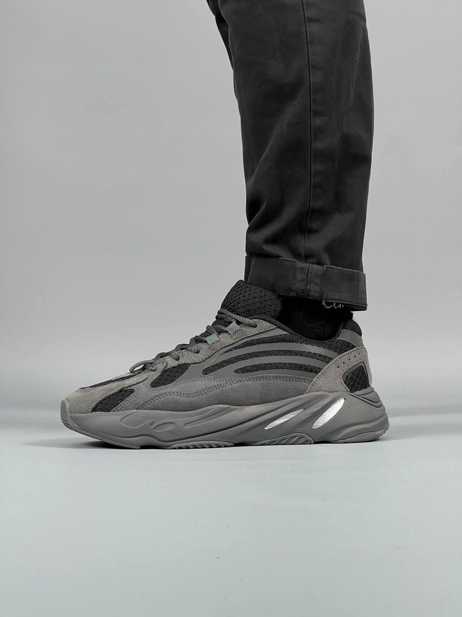 Кросівки Adidas Yeezy Boost 700 V2 Gray Black 5830 фото
