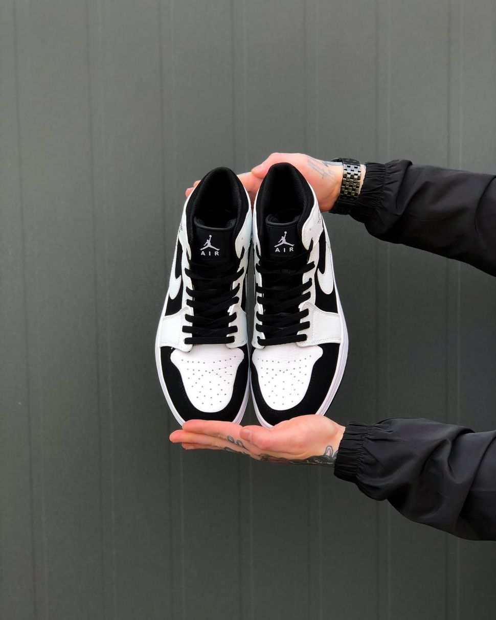 Баскетбольные кроссовки Nike Air Jordan 1 Retro Mid White Black 2085 фото