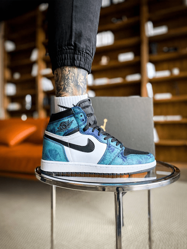 Купить Баскетбольные кроссовки Nike Air Jordan 1 Retro High Tie-Dye Унисекс  - в Киеве, Украине, заказать в магазине krosbery: цена, фото, отзывы
