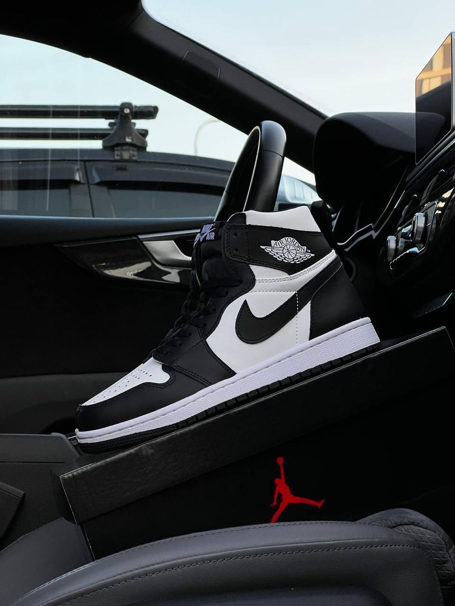 Баскетбольные кроссовки Nike Air Jordan 1 High Black White X 6695 фото