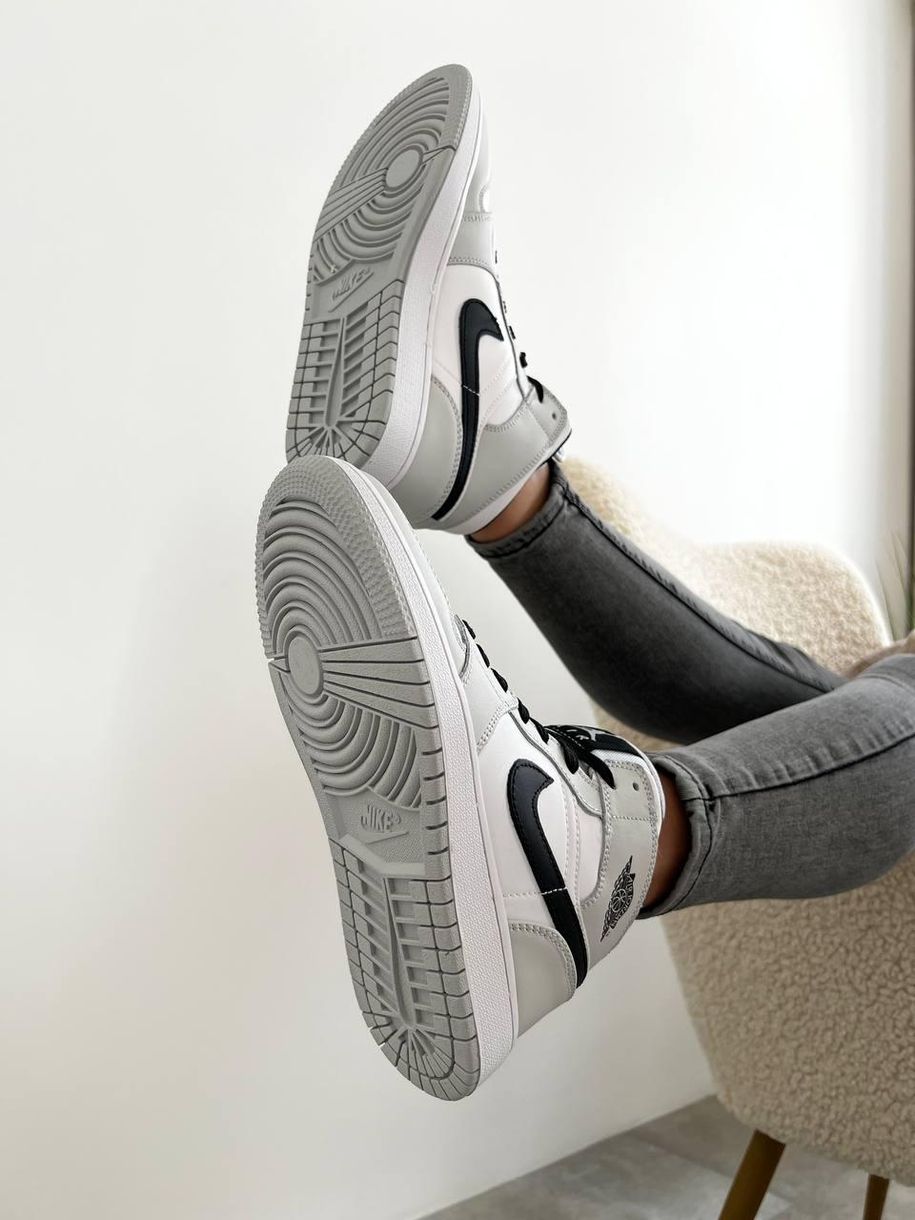 Баскетбольные кроссовки Nike Air Jordan 1 Retro Mid Smoke Grey v3 8437 фото
