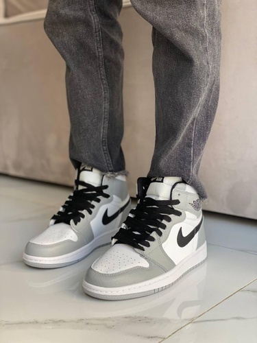 Баскетбольные кроссовки Nike Air Jordan 1 Retro High Grey White Black 7621 фото