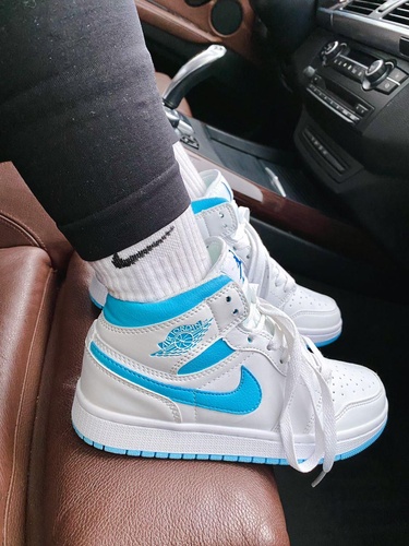 Баскетбольні кросівки Nike Air Jordan 1 High White Blue 5728 фото