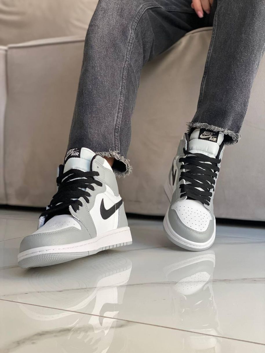 Баскетбольні кросівки Nike Air Jordan 1 Retro High Grey White Black 7621 фото