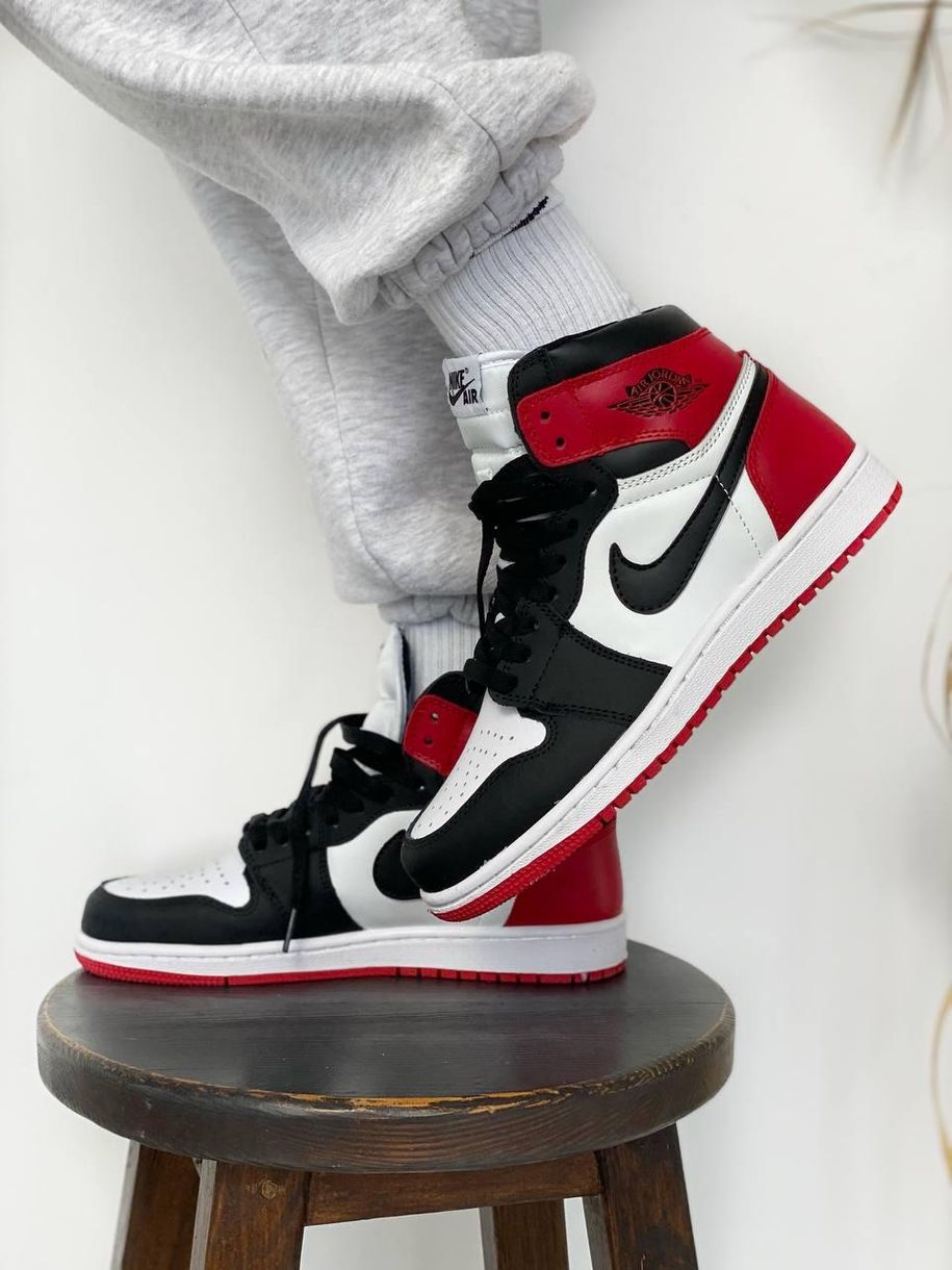 Nike Air Jordan 1 Retro High Black Red White 2057 фото