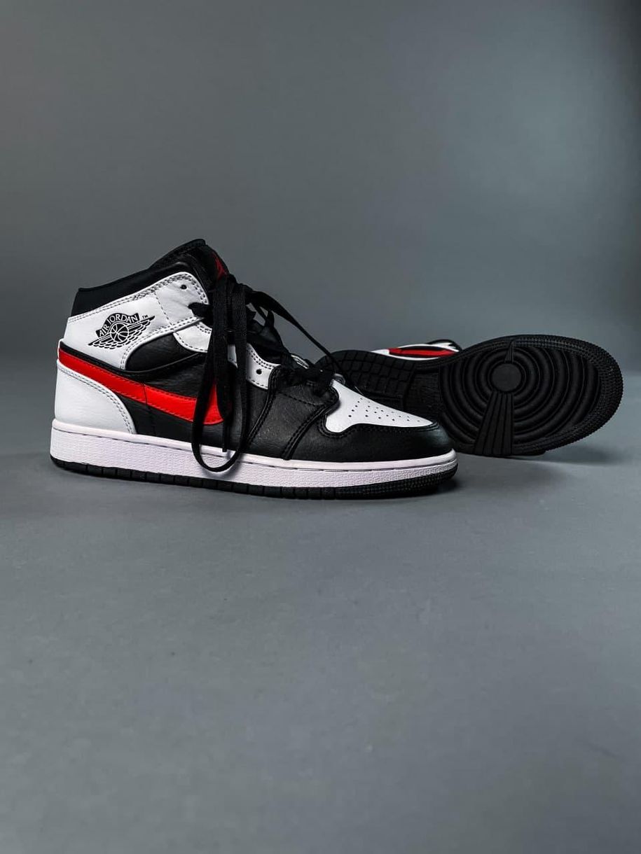 Баскетбольные кроссовки Nike Air Jordan 1 Mid Black Chile Red White 1974 фото