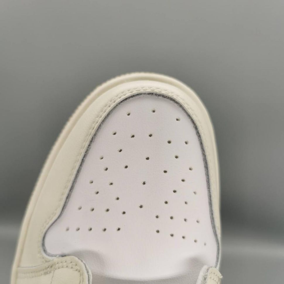 Баскетбольні кросівки Nike Air Jordan 1 Low OG Custom Light Khaki White 1807 фото