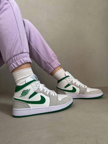 Баскетбольные кроссовки Nike Air Jordan 1 Retro High White Green 7464 фото