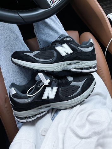 Кросівки New Balance 2002R Black White 8401 фото