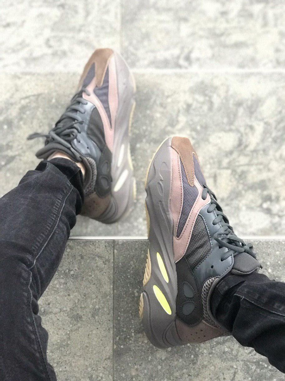 Кроссовки Adidas Yeezy Boost 700 V1 Mauve 3141 фото