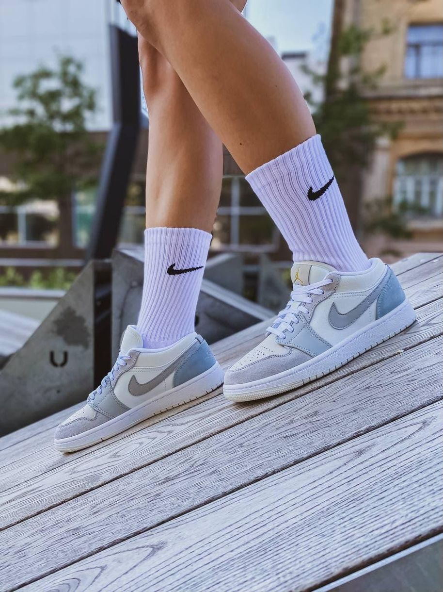 Баскетбольные кроссовки Nike Air Jordan Retro 1 Low Light Grey White 2 2111 фото