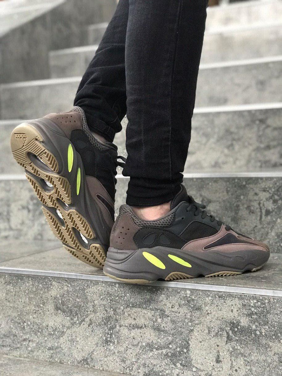 Кроссовки Adidas Yeezy Boost 700 V1 Mauve 3141 фото