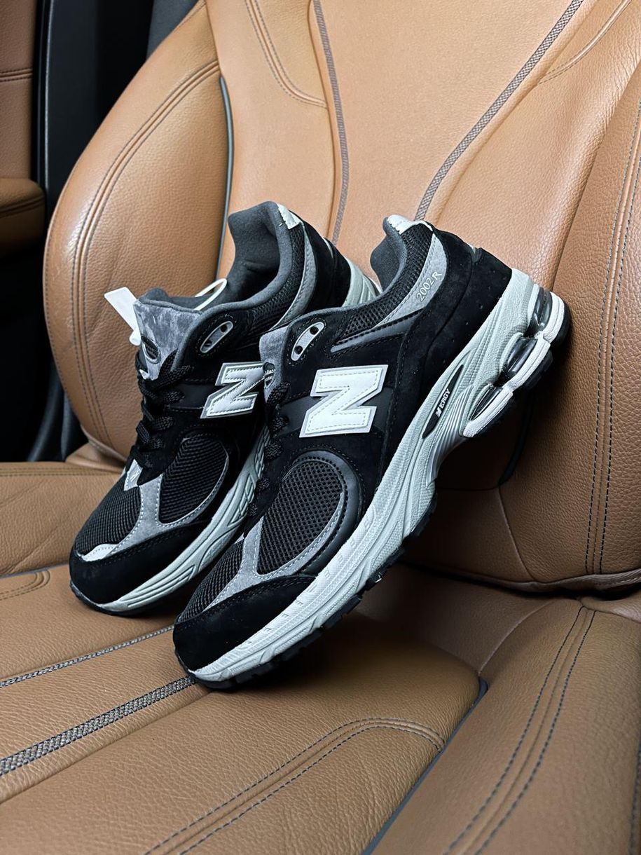 Кроссовки New Balance 2002R Black White 8401 фото