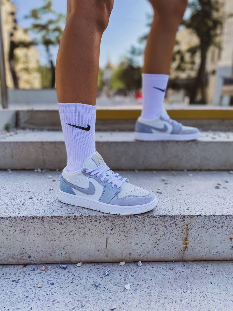 Баскетбольные кроссовки Nike Air Jordan Retro 1 Low Light Grey White 2 2111 фото