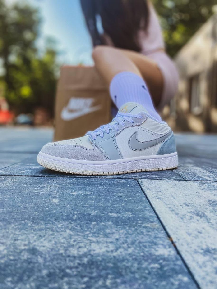 Баскетбольные кроссовки Nike Air Jordan Retro 1 Low Light Grey White 2 2111 фото