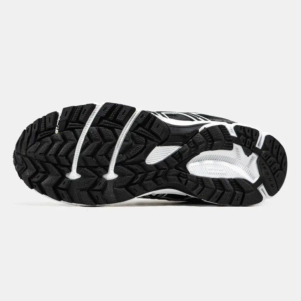 Asics Gel-Kahana 8 Black White