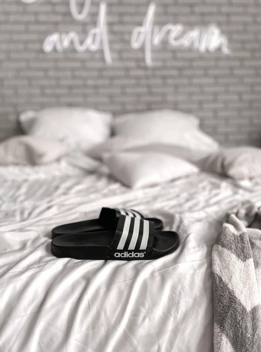 Шльопанці Adidas Black White 5 3341 фото