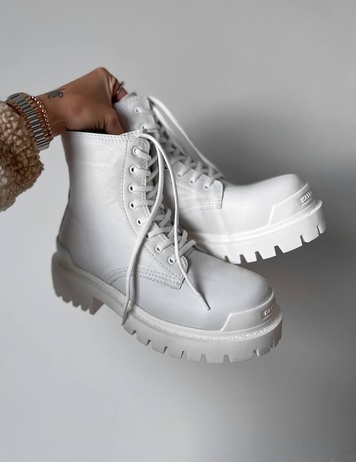 Зимние ботинки Balenciaga Strike White Boots 6038 фото