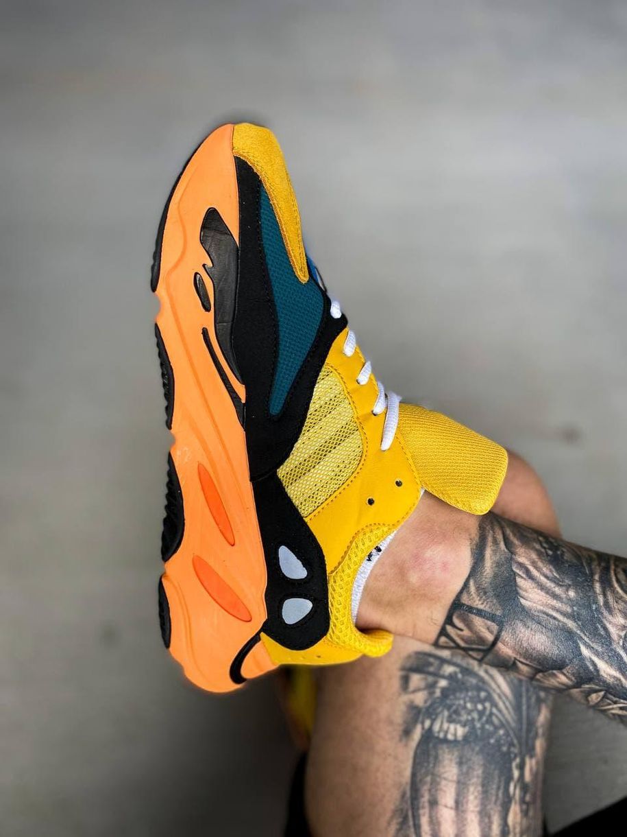 Кроссовки Adidas Yeezy Boost 700 V1 Sun 5504 фото