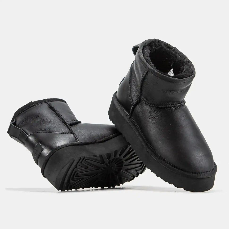 UGG Classic Mini Platform Leather Jet Black