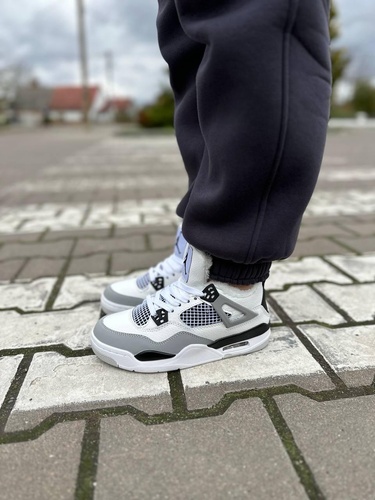 Зимние баскетбольные кроссовки Nike Air Jordan 4 White Grey Black Fur 10013 фото