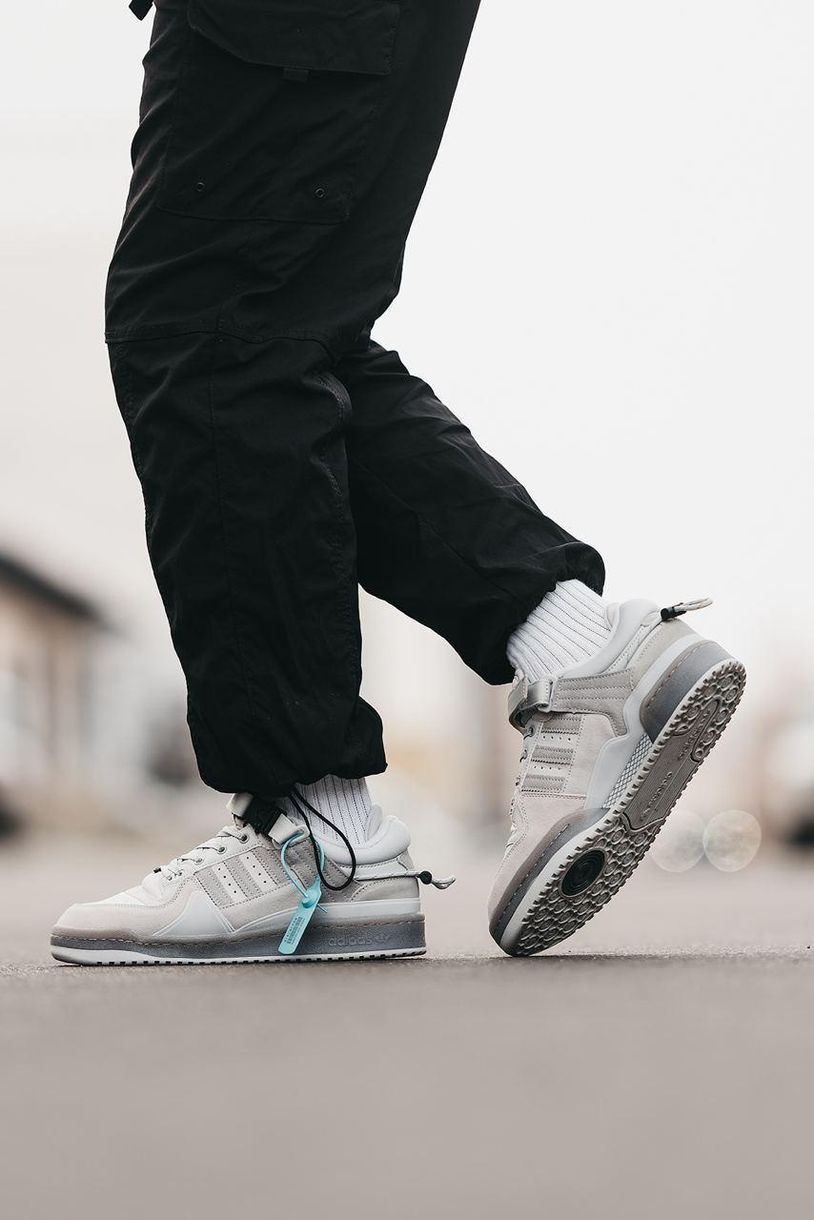 Кроссовки Bad Bunny x Adidas Forum Low Light Grey Cloud White 2764 фото