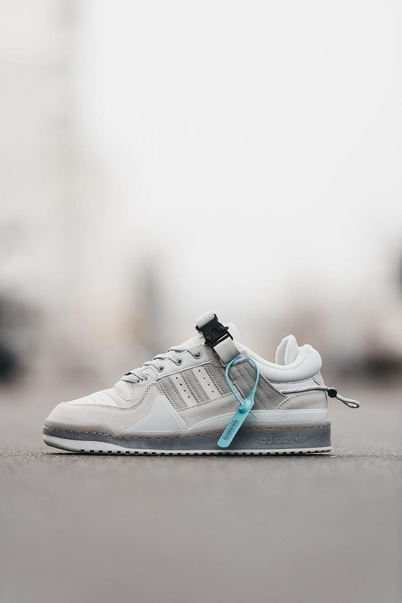 Кроссовки Bad Bunny x Adidas Forum Low Light Grey Cloud White 2764 фото