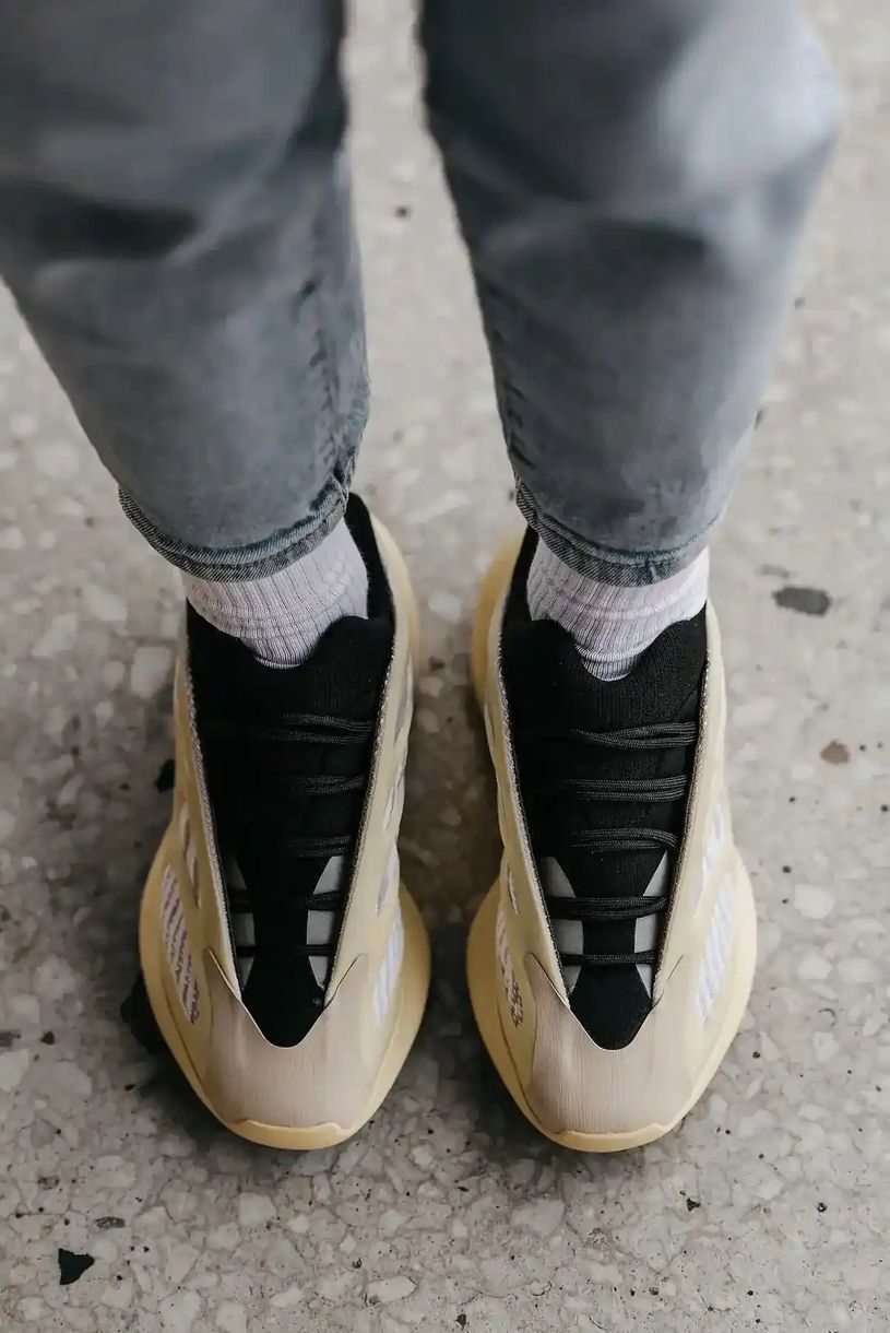 Adidas Yeezy 700 V3 Azael