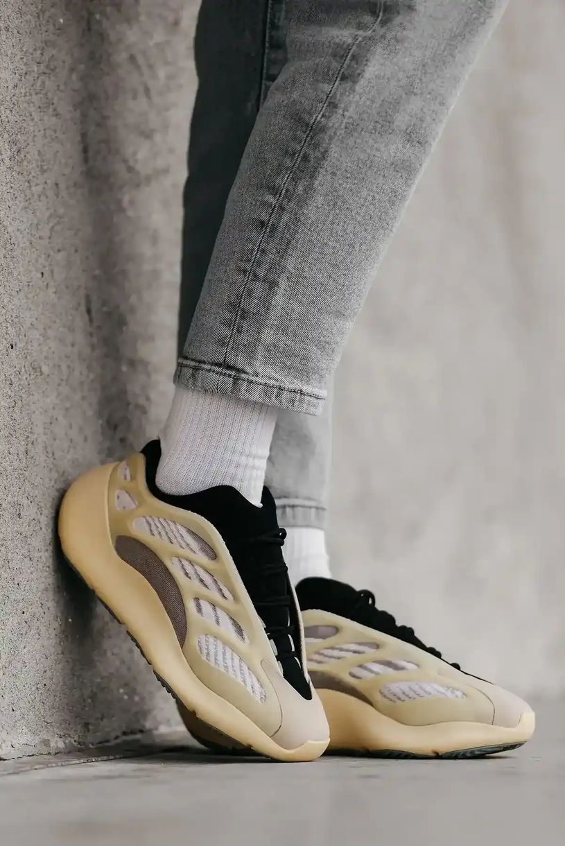 Adidas Yeezy 700 V3 Azael
