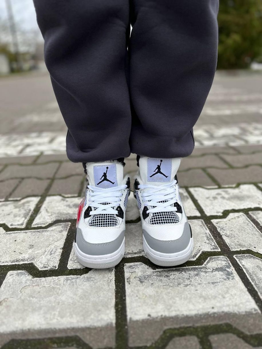 Зимові баскетбольні кросівки Nike Air Jordan 4 White Grey Black Fur 10013 фото