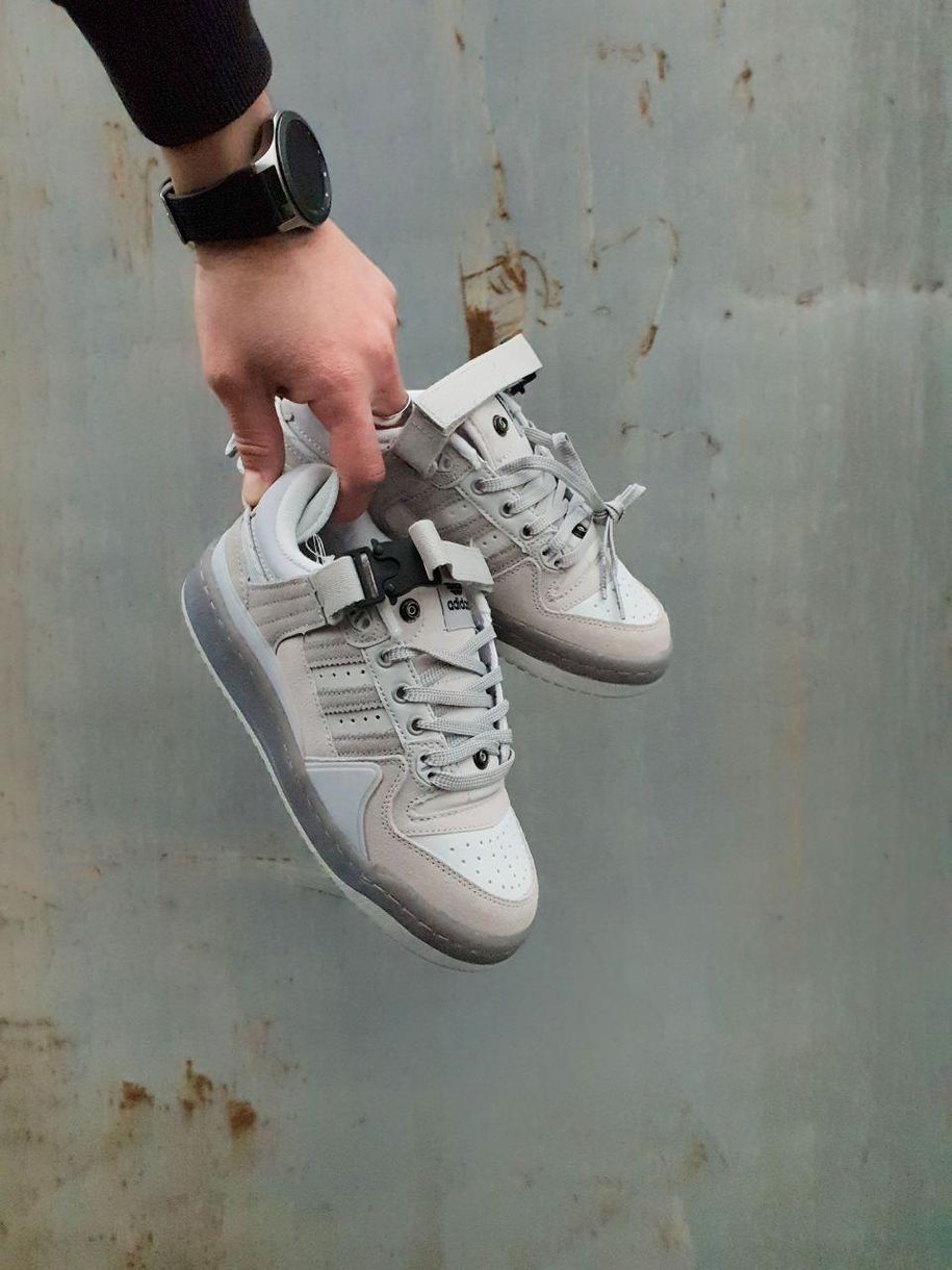 Кроссовки Bad Bunny x Adidas Forum Low Light Grey Cloud White 2764 фото