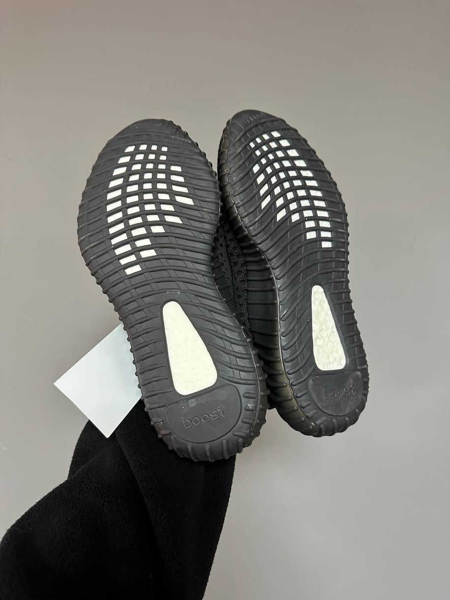 Кросівки Adidas Yeezy Boost 350 Black v2 3327 фото