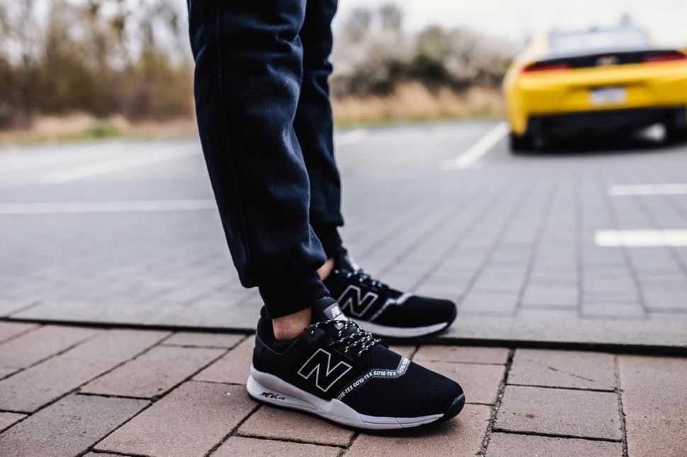 Кроссовки New Balance 247 Black White 3523 фото