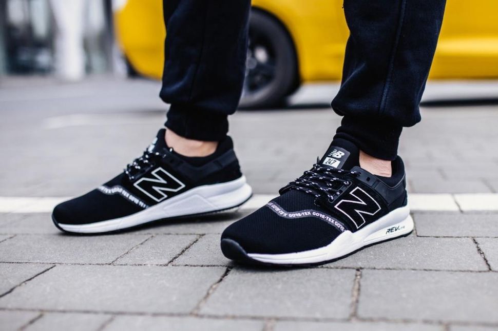 Кроссовки New Balance 247 Black White 3523 фото