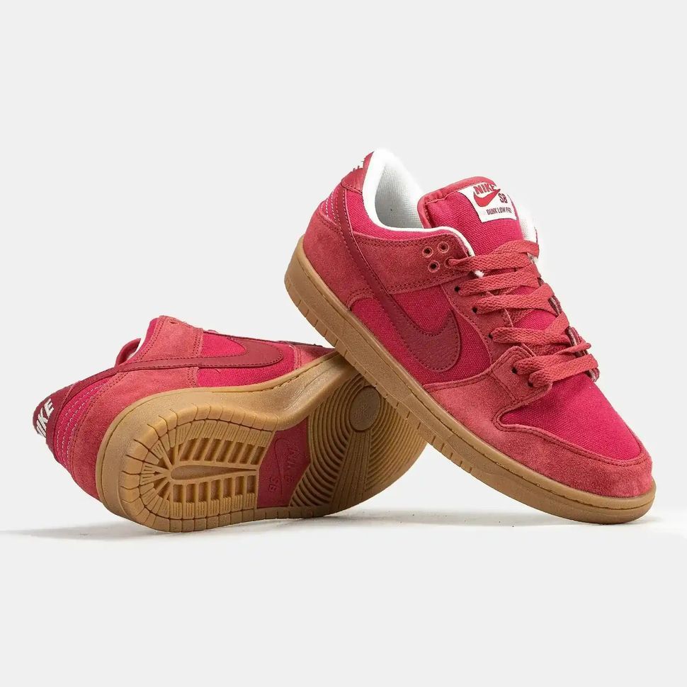 Nike SB Dunk Low Adobe