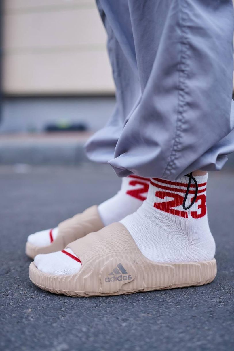 Шлепанцы Adidas Adilette Beige 1921 фото