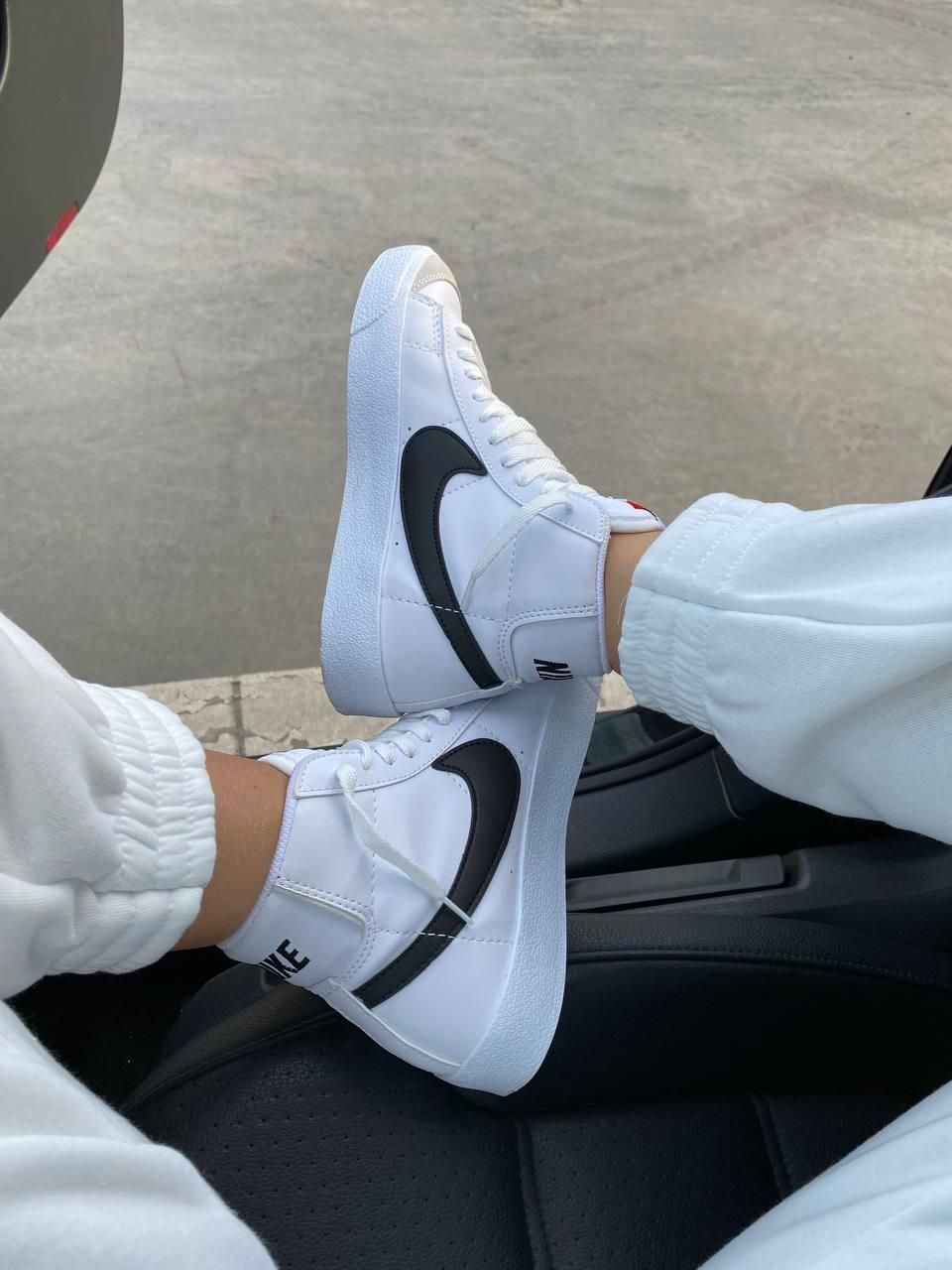 all white nike blazers mid 77