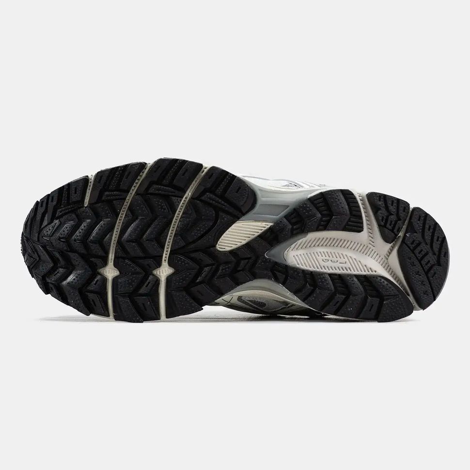 Asics Gel-Kahana 8 Light Grey White Cream