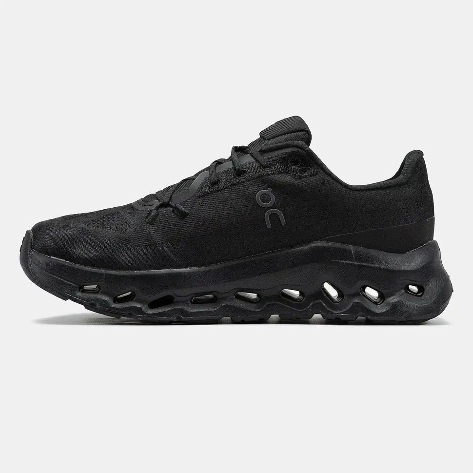 On Cloudtilt Triple Black