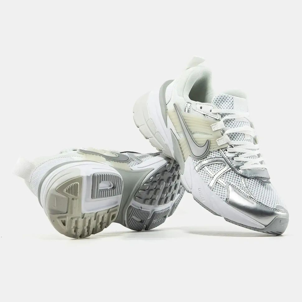 Nike V2K Runtekk White Silver